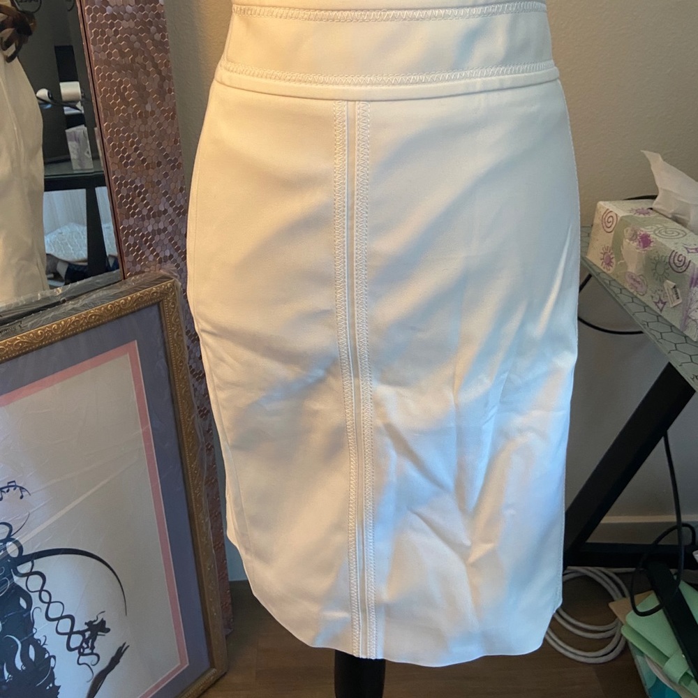 NWOT White House Black Market Pencil Skirt